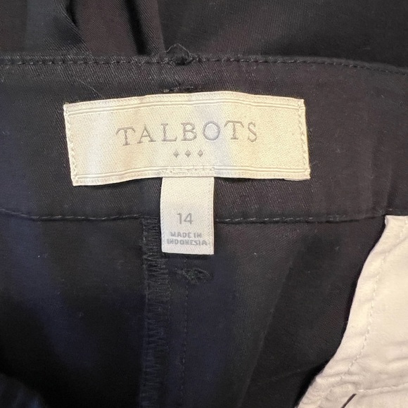Talbots NWT Stretch Twill Crop Pants Women’s Size 14 Black - Picture 3 of 10